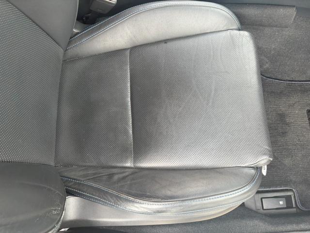 レヴォーグ ２．０ＧＴ－Ｓアイサイト　ＳＴＩエアロ　純正ナビ　バックカメラ　レザーシート　シートヒーター　衝突被害軽減ブレーキ　レーダークルーズコントロール　コーナーセンサー　ＥＴＣ　パドルシフト　ＬＥＤヘッドライト　純正アルミ（52枚目）