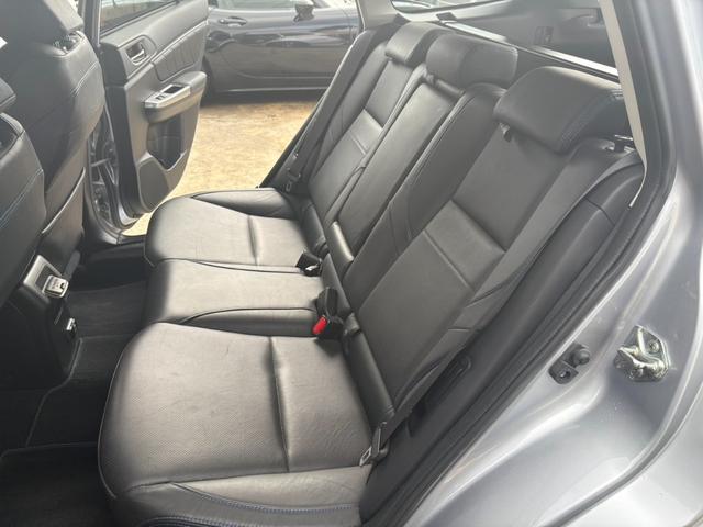 レヴォーグ ２．０ＧＴ－Ｓアイサイト　ＳＴＩエアロ　純正ナビ　バックカメラ　レザーシート　シートヒーター　衝突被害軽減ブレーキ　レーダークルーズコントロール　コーナーセンサー　ＥＴＣ　パドルシフト　ＬＥＤヘッドライト　純正アルミ（62枚目）