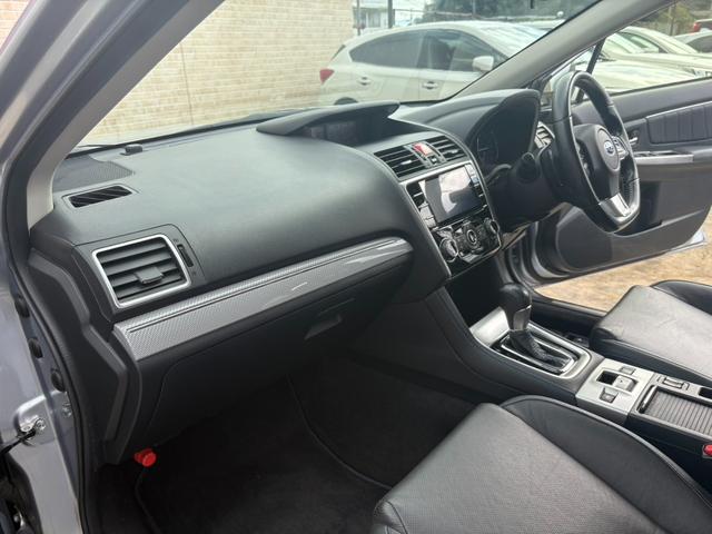 レヴォーグ ２．０ＧＴ－Ｓアイサイト　ＳＴＩエアロ　純正ナビ　バックカメラ　レザーシート　シートヒーター　衝突被害軽減ブレーキ　レーダークルーズコントロール　コーナーセンサー　ＥＴＣ　パドルシフト　ＬＥＤヘッドライト　純正アルミ（65枚目）