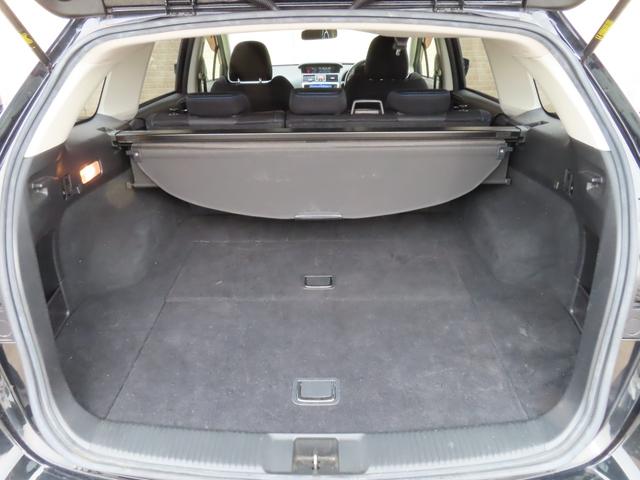 レヴォーグ １．６ＧＴ－Ｓアイサイト　純正ナビ　フルセグＴＶ　バックカメラ　レーダークルーズコントロール　衝突被害軽減ブレーキ　車線逸脱警報　ＥＴＣ　パドルシフト　ＬＥＤヘッドライト　オートライト　純正アルミ（9枚目）