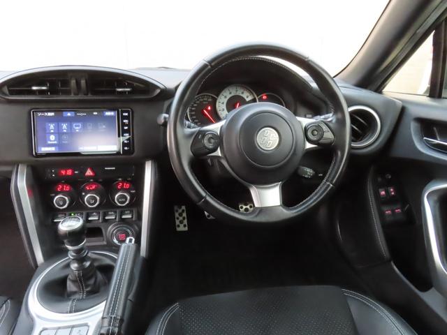 86 GTリミテッド ワンオーナー 6速MT 純正リヤスポイラー 純正ナビ フルセグTV バックカメラ クルーズコントロール ハーフレザーシート シートヒーター ETC LEDヘッドライト 純正アルミ(44枚目)