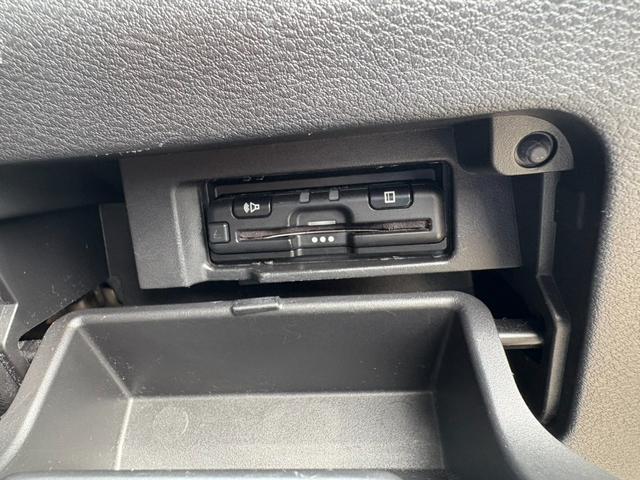 セレナ ハイウェイスターV LEDライト フォグランプ オートライト クルーズコントロール ブラインドスポットモニター 左右パワースライドドア ETC 純正メモリーナビ フルセグ Bluetooth アラウンドビュー Bカメラ(17枚目)