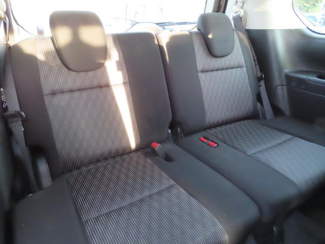 セレナ ハイウェイスターＶ　純正ナビ　フルセグＴＶ　アラウンドビューモニター　両側パワースライドドア　クルーズコントロール　衝突被害軽減ブレーキ　ブラインドスポットモニター　ＬＥＤヘッドライト　プッシュスタート　リヤクーラー（9枚目）