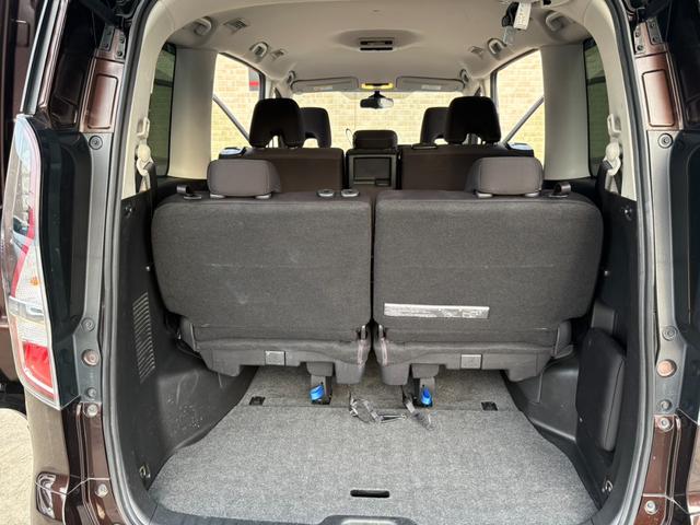 セレナ ハイウェイスターＶ　純正ナビ　フルセグＴＶ　アラウンドビューモニター　両側パワースライドドア　クルーズコントロール　衝突被害軽減ブレーキ　ブラインドスポットモニター　ＬＥＤヘッドライト　プッシュスタート　リヤクーラー（10枚目）