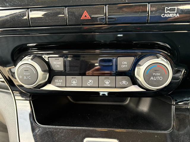 セレナ ハイウェイスターＶ　純正ナビ　フルセグＴＶ　アラウンドビューモニター　両側パワースライドドア　クルーズコントロール　衝突被害軽減ブレーキ　ブラインドスポットモニター　ＬＥＤヘッドライト　プッシュスタート　リヤクーラー（11枚目）