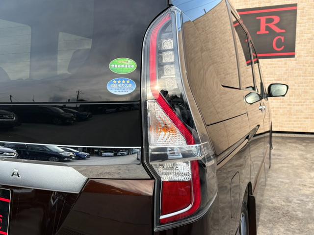 セレナ ハイウェイスターＶ　純正ナビ　フルセグＴＶ　アラウンドビューモニター　両側パワースライドドア　クルーズコントロール　衝突被害軽減ブレーキ　ブラインドスポットモニター　ＬＥＤヘッドライト　プッシュスタート　リヤクーラー（31枚目）