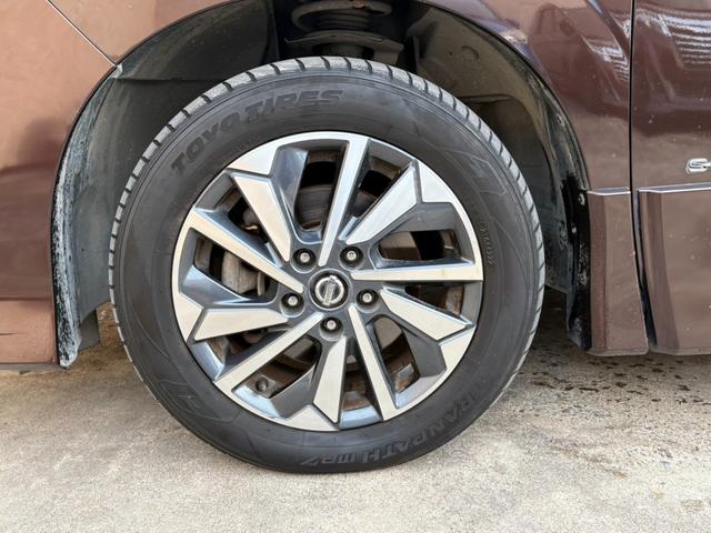 セレナ ハイウェイスターＶ　純正ナビ　フルセグＴＶ　アラウンドビューモニター　両側パワースライドドア　クルーズコントロール　衝突被害軽減ブレーキ　ブラインドスポットモニター　ＬＥＤヘッドライト　プッシュスタート　リヤクーラー（35枚目）