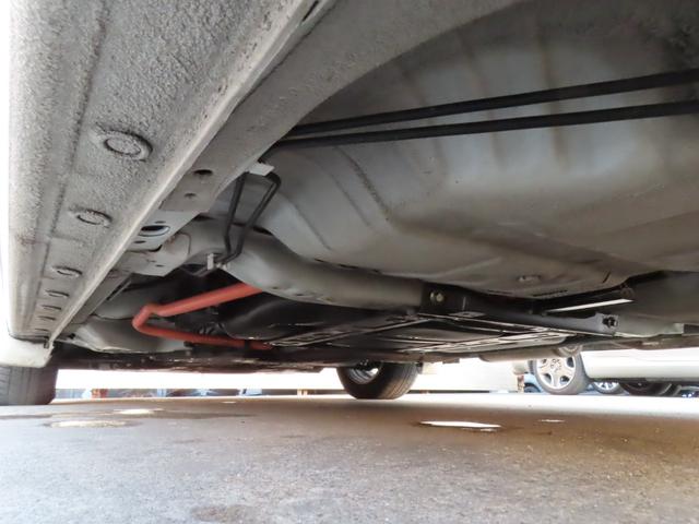 フィット ｅ：ＨＥＶリュクス　純正８インチナビ　フルセグＴＶ　バックカメラ　レーダークルーズコントロール　クリアランスソナー　衝突被害軽減ブレーキ　車線逸脱警報　ハーフレザーシート　ＬＥＤヘッドライト　社外アルミ（29枚目）