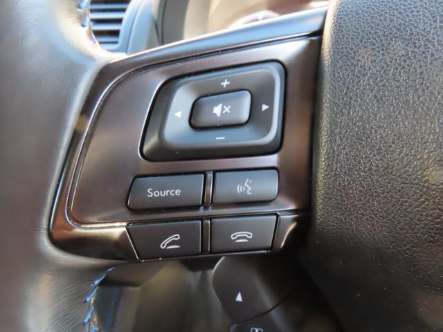 レヴォーグ 1.6GT-Sアイサイト ローダウン 社外マフラー 社外テールランプ 純正ナビ バックカメラ サイドカメラ フルセグTV レーダークルーズコントロール 衝突被害軽減ブレーキ シートヒーター 社外アルミ LEDヘッドライト(12枚目)