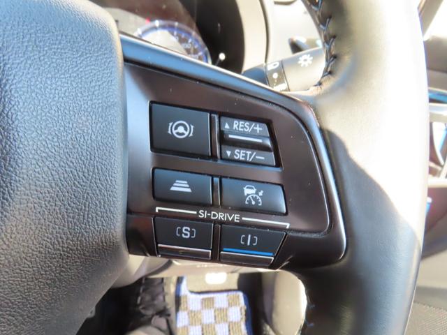 レヴォーグ 1.6GT-Sアイサイト ローダウン 社外マフラー 社外テールランプ 純正ナビ バックカメラ サイドカメラ フルセグTV レーダークルーズコントロール 衝突被害軽減ブレーキ シートヒーター 社外アルミ LEDヘッドライト(13枚目)