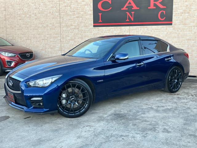 スカイライン 350GTハイブリッドタイプSP 60thリミテッド 黒革シート メーカーナビ フルセグTV bluetooth RAYS20インチAW アラウンドビュー レーダークルーズコントロール エマージェンシーブレーキ 前席シートヒーター ETC PWシート(4枚目)