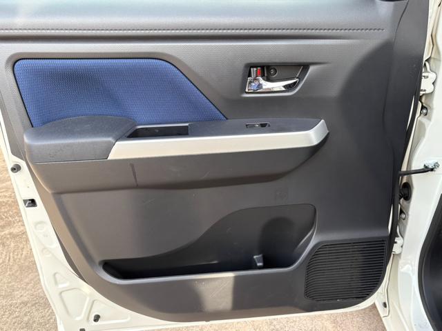 ルーミー カスタムＧ－Ｔ　純正ナビ　バックカメラ　ＤＶＤ／ｂｌｕｅｔｏｏｔｈ　スマアシ２　両側パワスラ　クルーズコントロール　ステアスイッチ　ＥＴＣ　シートヒーター　スマートキー　プッシュスタート　オートライト　ＬＥＤライト（68枚目）