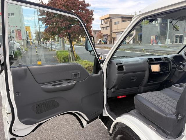 ボンゴトラック 　シングルワイドローＤＸ　ナビ　エアコン　パワーウィンドウ　運転席エアバッグ　助手席エアバッグ　Ｂｌｕｅｔｏｏｔｈ（12枚目）