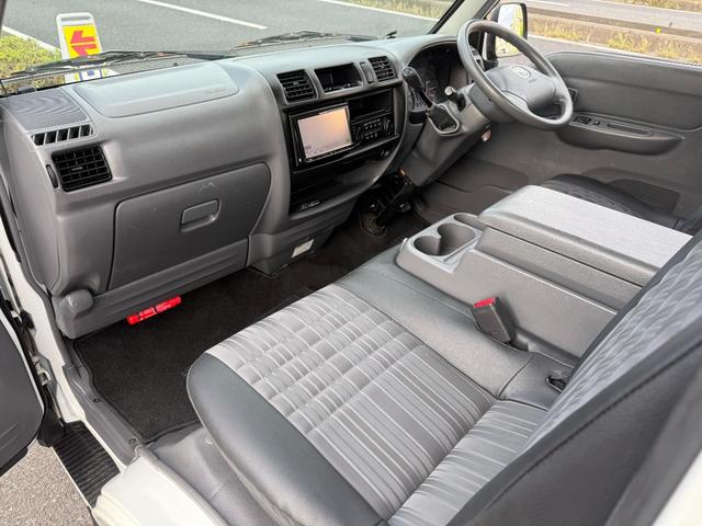 ボンゴトラック 　シングルワイドローＤＸ　ナビ　エアコン　パワーウィンドウ　運転席エアバッグ　助手席エアバッグ　Ｂｌｕｅｔｏｏｔｈ（28枚目）