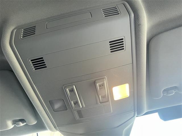 Ｔ－クロス ＴＳＩ　アクティブ　純正ナビ　ドラレコ　Ｂカメラ　パークアシスト　純正アルミホイール１６インチ　アダプティブクルコン　フロントアシスト　レーンキープアシスト　ブラインドスポットディテクション　布シート　コーナーセンサー（19枚目）
