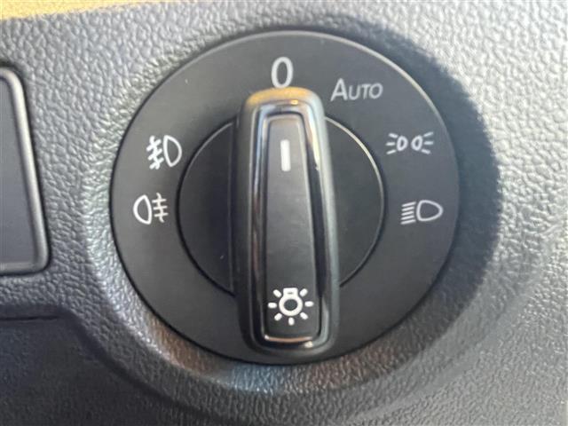 Ｔ－クロス ＴＳＩ　アクティブ　純正ナビ　ドラレコ　Ｂカメラ　パークアシスト　純正アルミホイール１６インチ　アダプティブクルコン　フロントアシスト　レーンキープアシスト　ブラインドスポットディテクション　布シート　コーナーセンサー（20枚目）