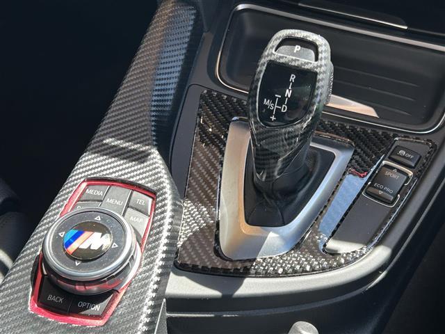 ３シリーズ ３２０ｄ　スポーツ　コンフォートアクセス　純正ＨＤＤナビ　バックカメラ　アクティブクルーズコントロール　レザーシート　ヒートヒーター　前席パワーシート　ミラー型ＥＴＣ　パドルシフト　インテリジェントセーフティ（12枚目）