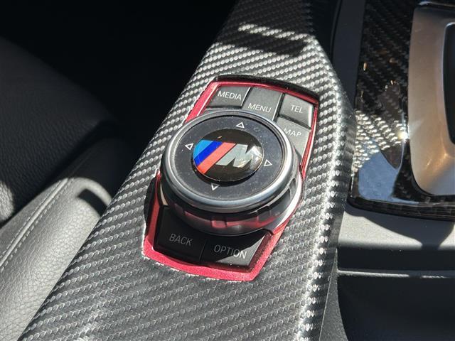 ３シリーズ ３２０ｄ　スポーツ　コンフォートアクセス　純正ＨＤＤナビ　バックカメラ　アクティブクルーズコントロール　レザーシート　ヒートヒーター　前席パワーシート　ミラー型ＥＴＣ　パドルシフト　インテリジェントセーフティ（14枚目）