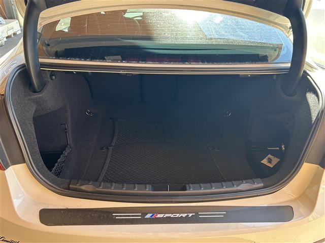 ３シリーズ ３２０ｄ　スポーツ　コンフォートアクセス　純正ＨＤＤナビ　バックカメラ　アクティブクルーズコントロール　レザーシート　ヒートヒーター　前席パワーシート　ミラー型ＥＴＣ　パドルシフト　インテリジェントセーフティ（32枚目）