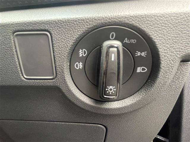 Ｔ－クロス ＴＳＩ　アクティブ　☆ＡＣＣ（アダプティブクルーズコントロール）・Ｆｒｏｎｔ　Ａｓｓｉｓｔ・Ｌａｎｅ　Ａｓｓｉｓｔ・ブラインドスポットディテクション☆純正ナビ【ＡｐｐｌｅＣａｒＰｌａｙ／ａｎｄｒｏｉｄａｕｔｏ】（18枚目）
