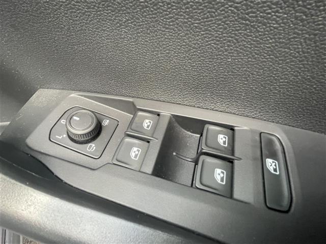 Ｔ－クロス ＴＳＩ　アクティブ　☆ＡＣＣ（アダプティブクルーズコントロール）・Ｆｒｏｎｔ　Ａｓｓｉｓｔ・Ｌａｎｅ　Ａｓｓｉｓｔ・ブラインドスポットディテクション☆純正ナビ【ＡｐｐｌｅＣａｒＰｌａｙ／ａｎｄｒｏｉｄａｕｔｏ】（19枚目）