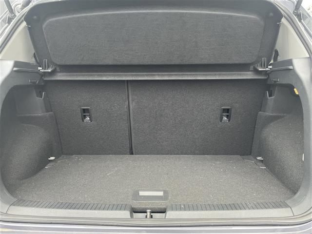Ｔ－クロス ＴＳＩ　アクティブ　☆ＡＣＣ（アダプティブクルーズコントロール）・Ｆｒｏｎｔ　Ａｓｓｉｓｔ・Ｌａｎｅ　Ａｓｓｉｓｔ・ブラインドスポットディテクション☆純正ナビ【ＡｐｐｌｅＣａｒＰｌａｙ／ａｎｄｒｏｉｄａｕｔｏ】（31枚目）