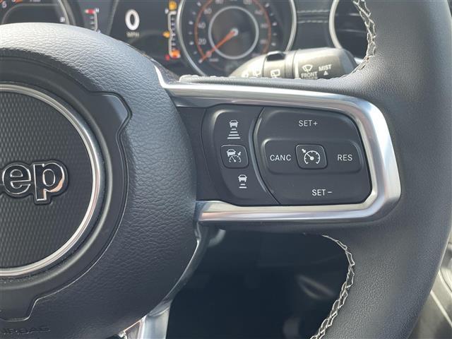 ジープ・ラングラーアンリミテッド サハラ　☆純正メモリーナビ【フルセグＴＶ／ＢＴ／ＡＵＸ／ＵＳＢ】☆フロント・バック・サイドカメラ☆ブラックレザーシート☆シートヒーター☆ステアリングヒーター☆コーナーセンサー☆アダプティブクルーズ（9枚目）