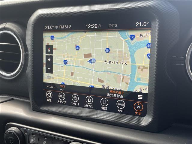 ジープ・ラングラーアンリミテッド サハラ　☆純正メモリーナビ【フルセグＴＶ／ＢＴ／ＡＵＸ／ＵＳＢ】☆フロント・バック・サイドカメラ☆ブラックレザーシート☆シートヒーター☆ステアリングヒーター☆コーナーセンサー☆アダプティブクルーズ（14枚目）