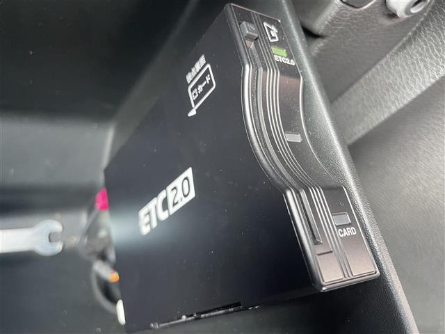 ジープ・ラングラーアンリミテッド サハラ　☆純正メモリーナビ【フルセグＴＶ／ＢＴ／ＡＵＸ／ＵＳＢ】☆フロント・バック・サイドカメラ☆ブラックレザーシート☆シートヒーター☆ステアリングヒーター☆コーナーセンサー☆アダプティブクルーズ（20枚目）