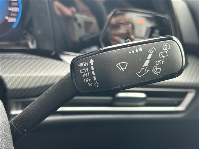 ゴルフヴァリアント TDI Rライン ワンオーナー バックカメラ フルセグテレビ 横滑り防止 シートヒーター ETC2.0 パドルシフト パワーバックドア パドルシフト クルーズコントロール オートライト 保証書 取り扱い説明(12枚目)