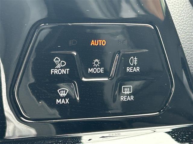 ゴルフヴァリアント TDI Rライン ワンオーナー バックカメラ フルセグテレビ 横滑り防止 シートヒーター ETC2.0 パドルシフト パワーバックドア パドルシフト クルーズコントロール オートライト 保証書 取り扱い説明(17枚目)