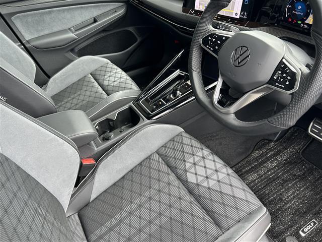 ゴルフヴァリアント TDI Rライン ワンオーナー バックカメラ フルセグテレビ 横滑り防止 シートヒーター ETC2.0 パドルシフト パワーバックドア パドルシフト クルーズコントロール オートライト 保証書 取り扱い説明(23枚目)