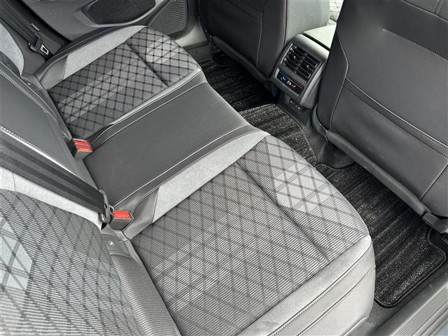 ゴルフヴァリアント TDI Rライン ワンオーナー バックカメラ フルセグテレビ 横滑り防止 シートヒーター ETC2.0 パドルシフト パワーバックドア パドルシフト クルーズコントロール オートライト 保証書 取り扱い説明(26枚目)