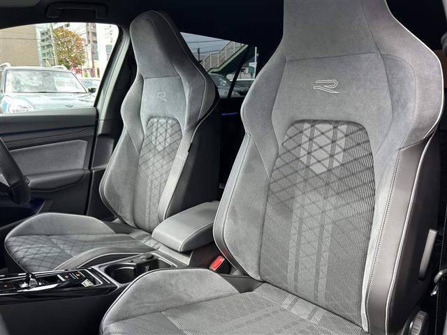 ゴルフヴァリアント TDI Rライン ワンオーナー バックカメラ フルセグテレビ 横滑り防止 シートヒーター ETC2.0 パドルシフト パワーバックドア パドルシフト クルーズコントロール オートライト 保証書 取り扱い説明(33枚目)
