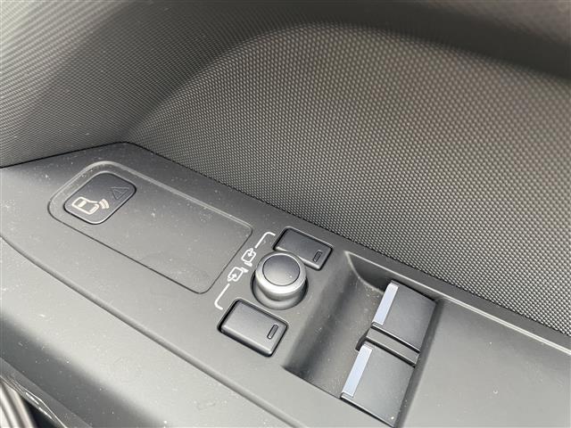 ディフェンダー 90S P300 ◇純正ナビ【Bluetooth/USB/Apple CarPlay】◇ドライバーアシストパック/ブラインドスポットアシスト・クリアイジットモニター・アダプティブクルーズコントロール◇360°カメラ(24枚目)