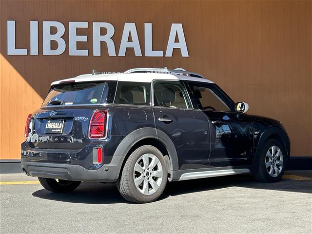 ＭＩＮＩ クーパーＤクロスオーバーオール４エッセンシャルトリム　純正ナビ　Ｂカメラ　ＡＣＣ　ドラレコ３６０°　インテリジェントセーフティ　４ＷＤ　ペッパーパッケージ　ミラー一体型ＥＴＣ　シートヒーター　シートカバー（茶色）　純正ＡＷ１７インチ　電動リアゲート（39枚目）