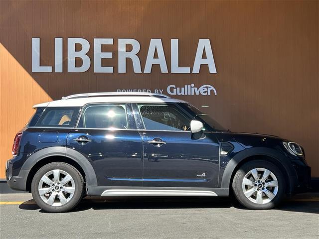 ＭＩＮＩ クーパーＤクロスオーバーオール４エッセンシャルトリム　純正ナビ　Ｂカメラ　ＡＣＣ　ドラレコ３６０°　インテリジェントセーフティ　４ＷＤ　ペッパーパッケージ　ミラー一体型ＥＴＣ　シートヒーター　シートカバー（茶色）　純正ＡＷ１７インチ　電動リアゲート（40枚目）