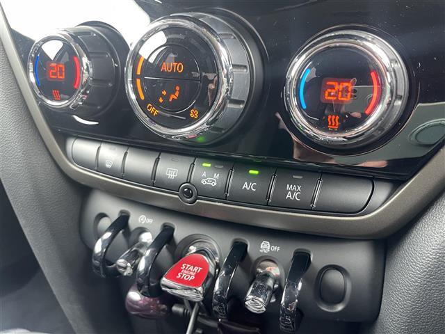MINI クーパーD クロスオーバー ドライビング・アシスト(前車接近警告機能・衝突回避、被害軽減ブレーキ) ACC 純正HDDナビ(Bluetooth/USB/AM/FM/AUX) 社外フルセグTV Bカメラ コーナーセンサー(リヤ)(19枚目)