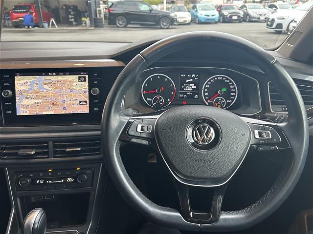 ポロ TSIハイライン フルセグテレビ クルーズコントロール バックカメラ 衝突軽減ブレーキ 横滑り防止 オートライト プッシュスタート MTモード付AT アイドリングストップ(2枚目)