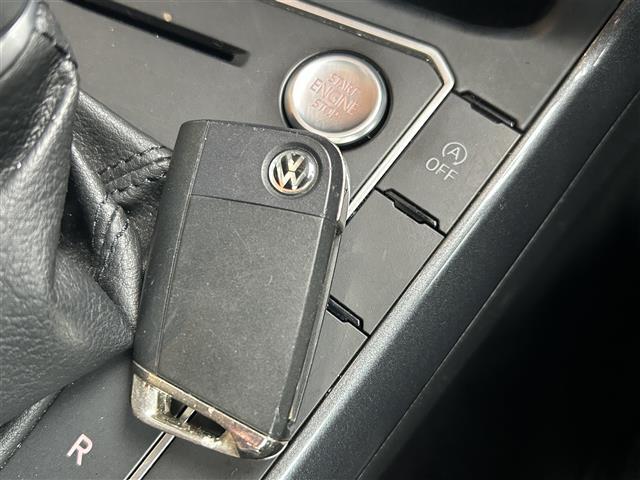 ポロ TSIハイライン フルセグテレビ クルーズコントロール バックカメラ 衝突軽減ブレーキ 横滑り防止 オートライト プッシュスタート MTモード付AT アイドリングストップ(19枚目)