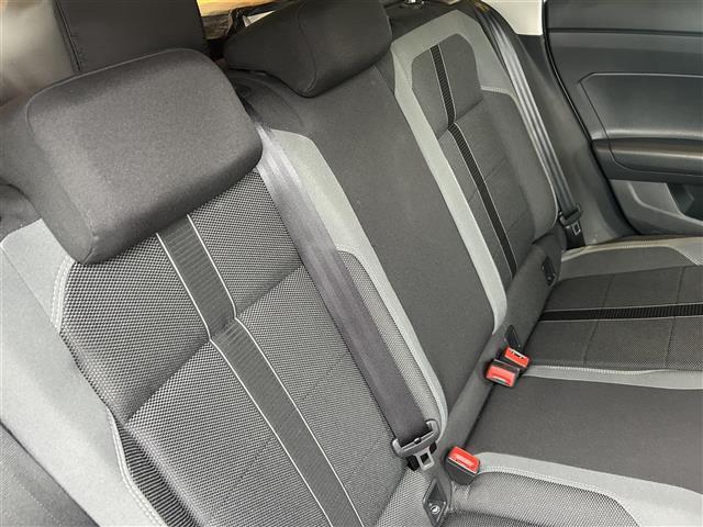 ポロ TSIハイライン フルセグテレビ クルーズコントロール バックカメラ 衝突軽減ブレーキ 横滑り防止 オートライト プッシュスタート MTモード付AT アイドリングストップ(26枚目)