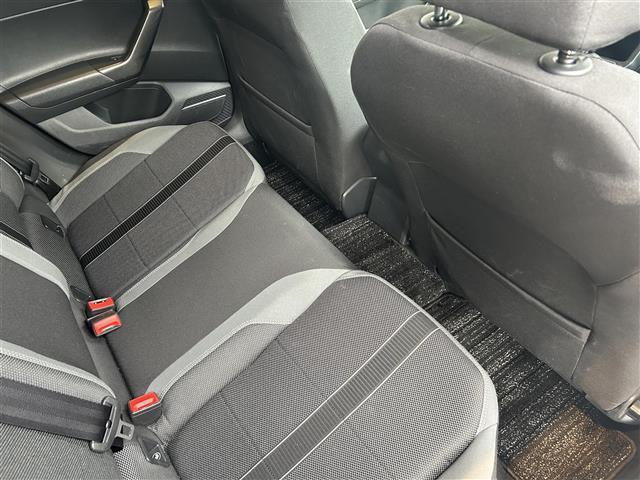 ポロ TSIハイライン フルセグテレビ クルーズコントロール バックカメラ 衝突軽減ブレーキ 横滑り防止 オートライト プッシュスタート MTモード付AT アイドリングストップ(27枚目)