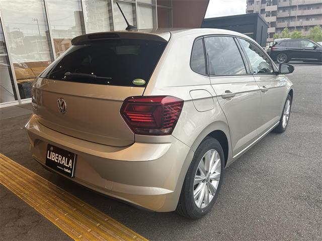 ポロ TSIハイライン フルセグテレビ クルーズコントロール バックカメラ 衝突軽減ブレーキ 横滑り防止 オートライト プッシュスタート MTモード付AT アイドリングストップ(37枚目)