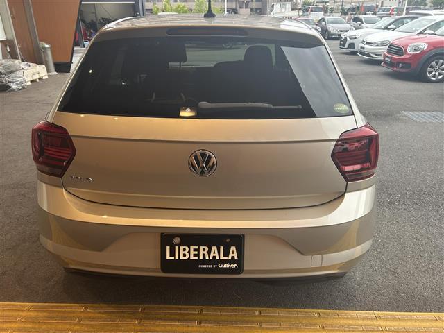 ポロ TSIハイライン フルセグテレビ クルーズコントロール バックカメラ 衝突軽減ブレーキ 横滑り防止 オートライト プッシュスタート MTモード付AT アイドリングストップ(38枚目)