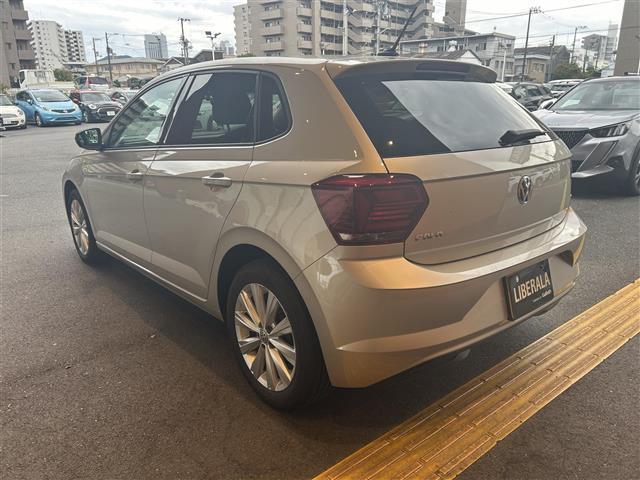 ポロ TSIハイライン フルセグテレビ クルーズコントロール バックカメラ 衝突軽減ブレーキ 横滑り防止 オートライト プッシュスタート MTモード付AT アイドリングストップ(39枚目)