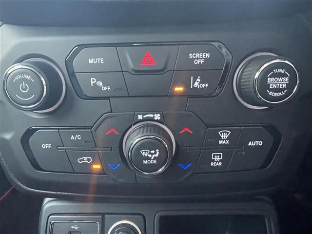 修復歴（事故歴）のある車は販売致しません！※当社基準による調査の結果、修復歴車と判断された車両は一部店舗を除き、販売を行なっておりません。万一、納車時に修復歴があった場合にはご契約の解除等に応じます