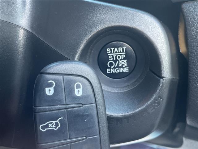 ジープ・レネゲード リミテッド　☆純正ナビ【フルセグＴＶ／ＢＴ／Ａｐｐｌｅｃａｒｐｌａｙ／Ａｎｄｒｏｉｄ　Ａｕｔｏ】☆アドバンストブレーキアシスト☆ＬａｎｅＳｅｎｓｅＴＭ車線逸脱警報プラス☆前面衝突警報☆ブラインドスポットモニター（16枚目）