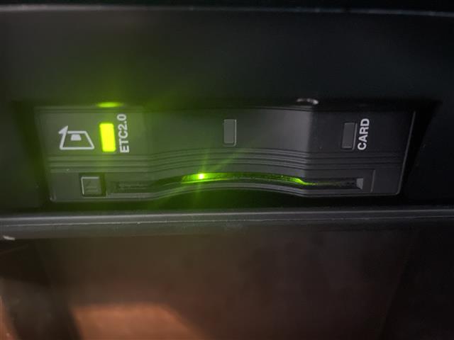 ジープ・レネゲード リミテッド　☆純正ナビ【フルセグＴＶ／ＢＴ／Ａｐｐｌｅｃａｒｐｌａｙ／Ａｎｄｒｏｉｄ　Ａｕｔｏ】☆アドバンストブレーキアシスト☆ＬａｎｅＳｅｎｓｅＴＭ車線逸脱警報プラス☆前面衝突警報☆ブラインドスポットモニター（22枚目）