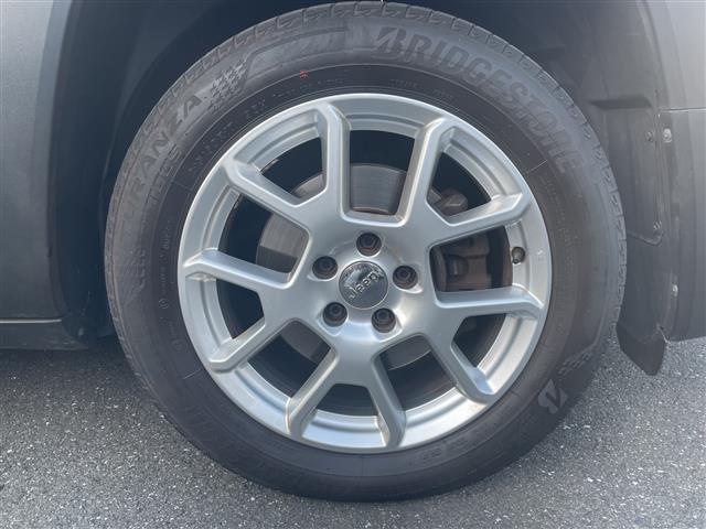 ジープ・レネゲード リミテッド　☆純正ナビ【フルセグＴＶ／ＢＴ／Ａｐｐｌｅｃａｒｐｌａｙ／Ａｎｄｒｏｉｄ　Ａｕｔｏ】☆アドバンストブレーキアシスト☆ＬａｎｅＳｅｎｓｅＴＭ車線逸脱警報プラス☆前面衝突警報☆ブラインドスポットモニター（34枚目）