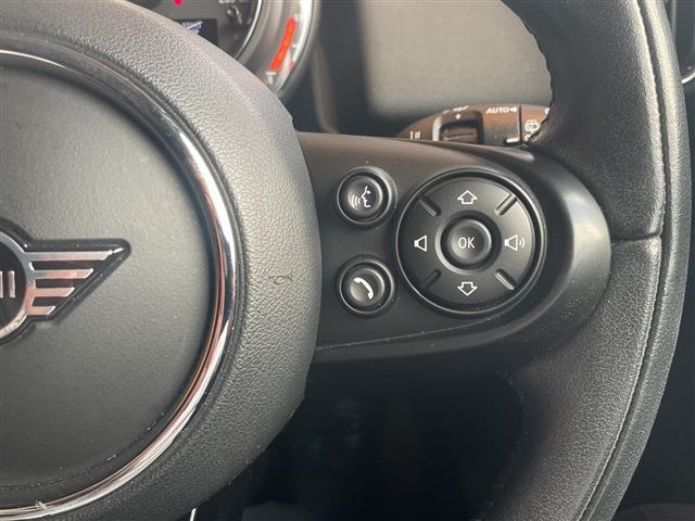 ＭＩＮＩ クーパーＤ　クロスオーバー　☆純正ナビ【ＢＴ／ＡＭ／ＦＭ】☆インテリジェントセーフティ・前車接近警告機能・衝突回避、被害軽減ブレーキ☆アクティブクルーズコントロール☆バックカメラ☆パワーバックドア☆前後ドライブレコーダー（4枚目）